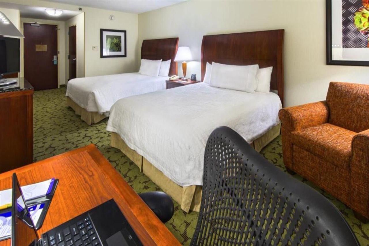 Hilton Garden Inn Macon/Mercer University מראה חיצוני תמונה