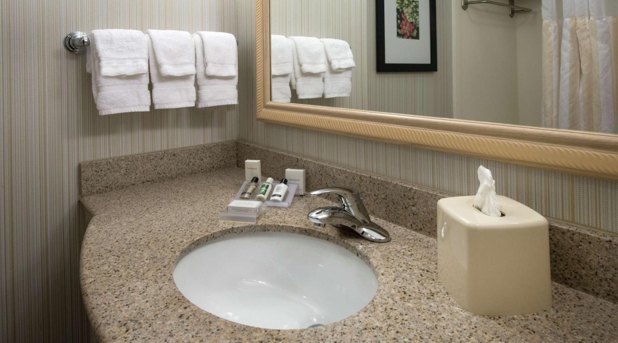 Hilton Garden Inn Macon/Mercer University מראה חיצוני תמונה